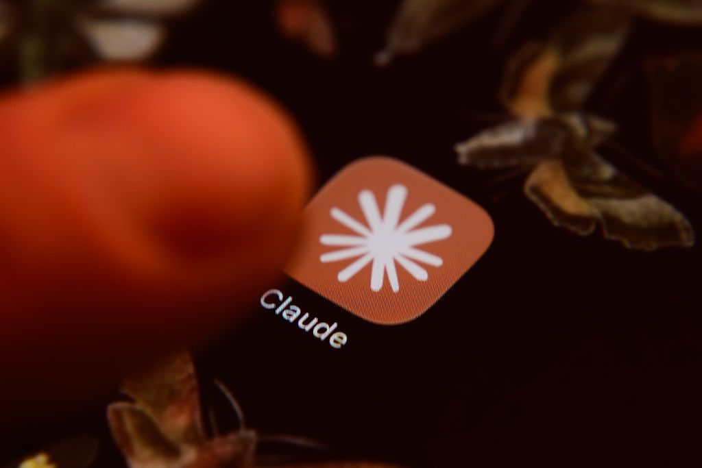 Anthropic用免费Claude争抢初创客户，API补贴只限自家接口