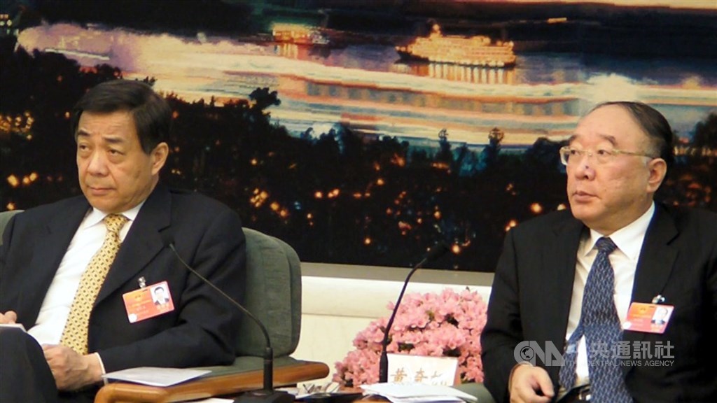 黄奇帆受查后，经商的儿子据报也被带走