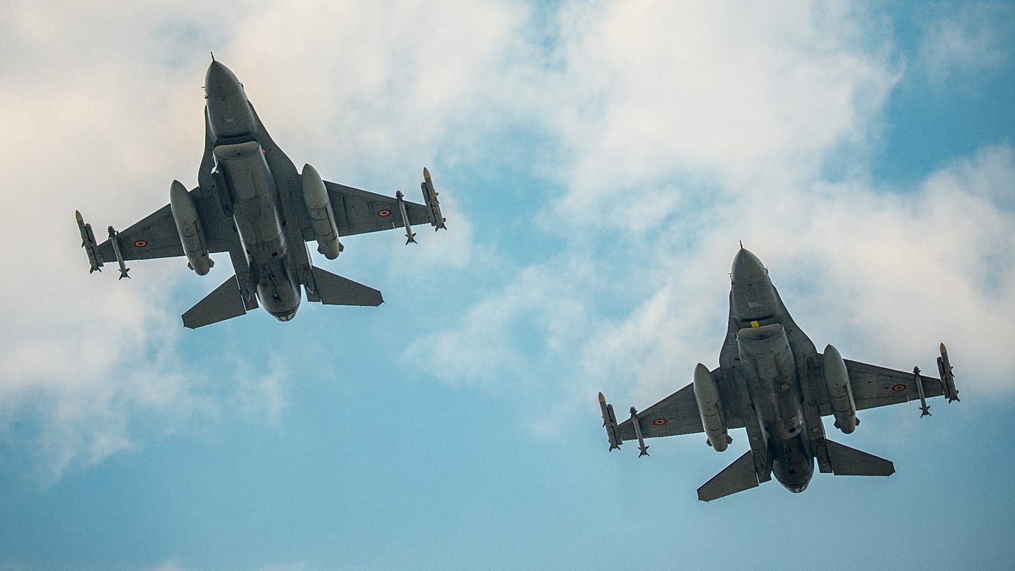 罗马尼亚称F-16在黑海上空击落两架越境无人机