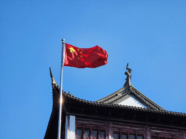 中国未关闭国门，却将出境纳入安全审查