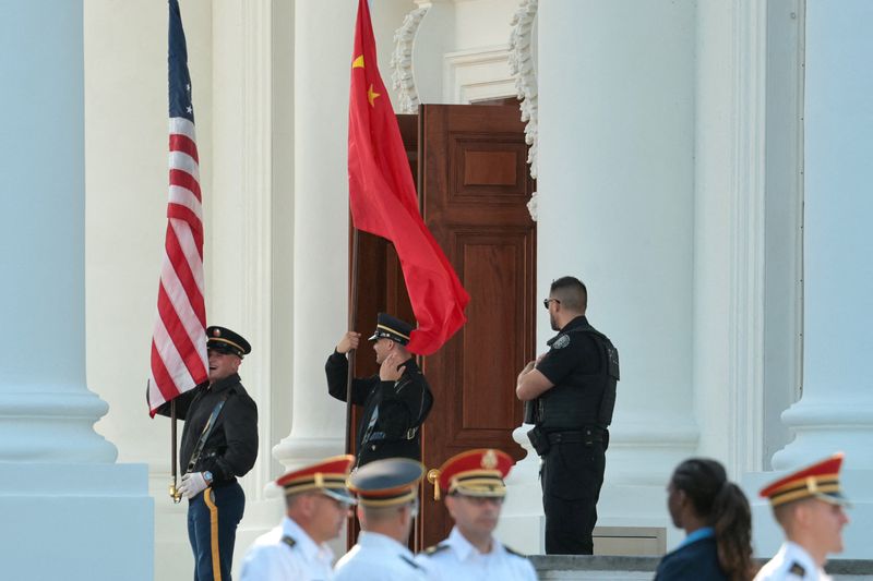 习近平将访美，礼宾再高也绕不开关税、稀土与芯片的硬碰硬