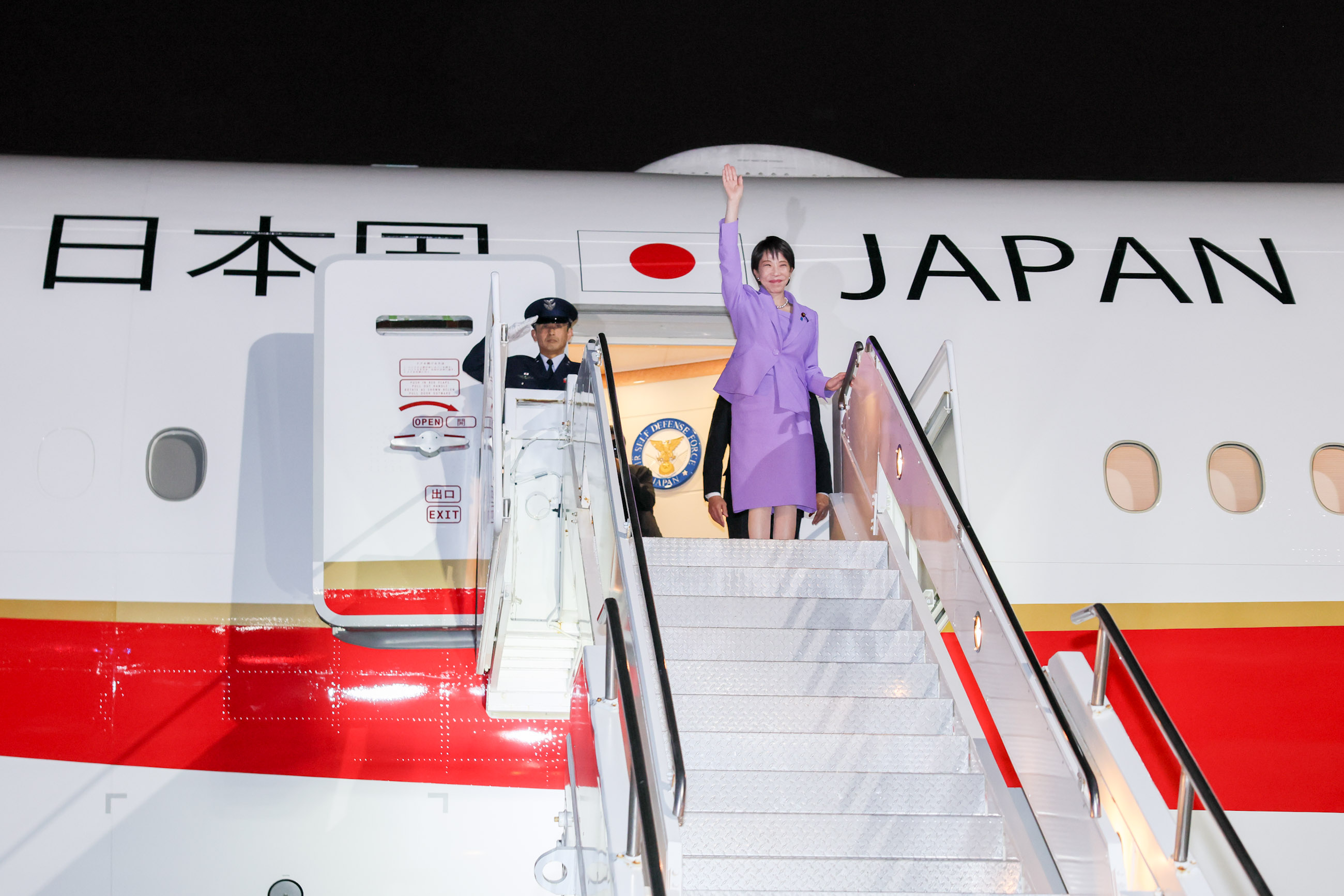 特朗普接个机，北京就赢了美国、挤走日本？
