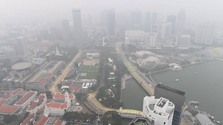 新加坡F1赛前空气已不健康，当局未公开限制活动或调整赛事的触发条件