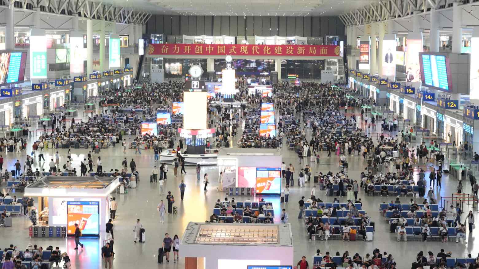 北京提醒游客避免赴日后，去年排第三的东京跌出同程旅行国庆出境游榜前十
