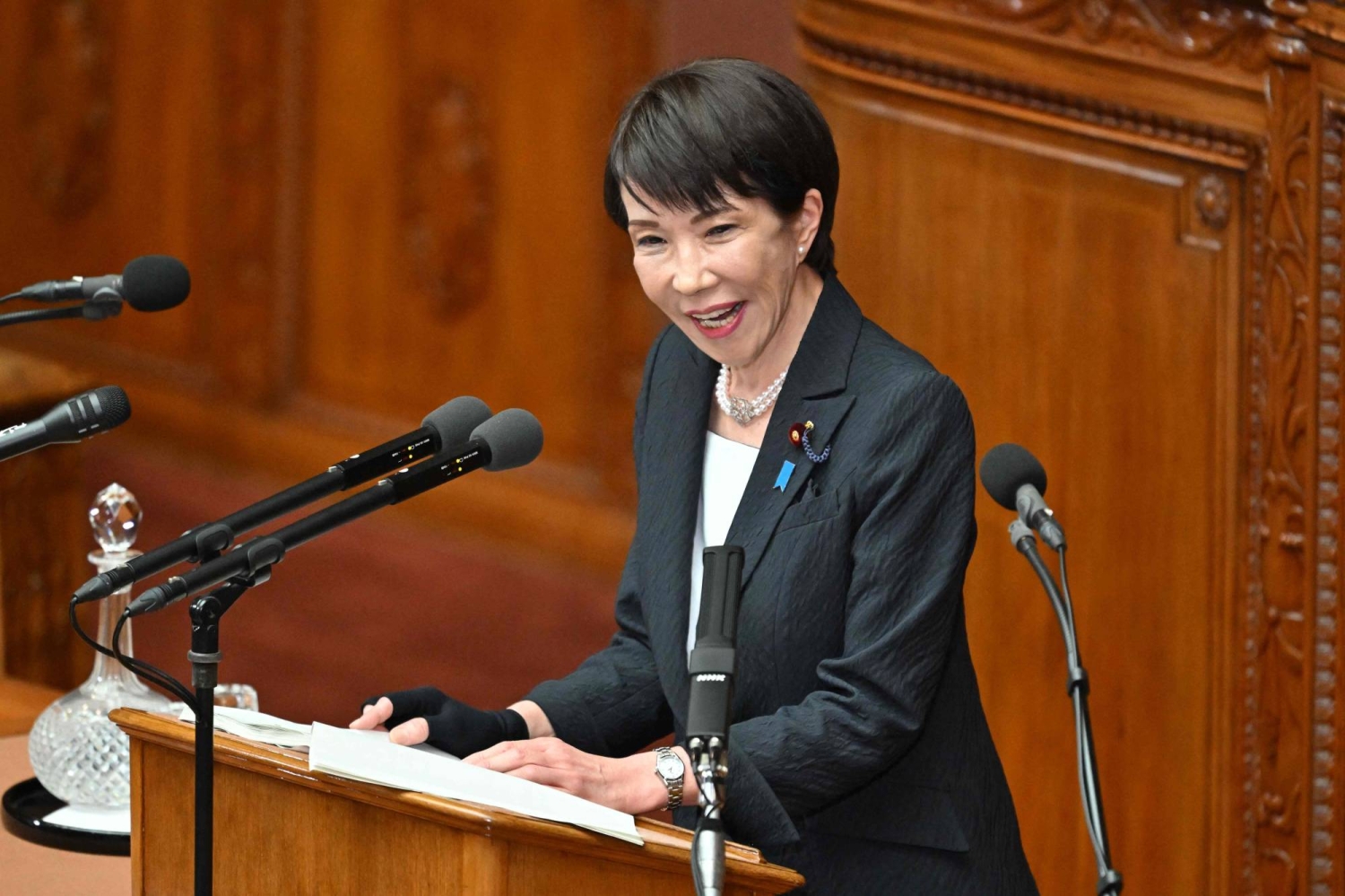 少叫高市早苗一声首相就算警告？北京要求日本纠正涉台言论，还把核议题讨论指为拥核企图