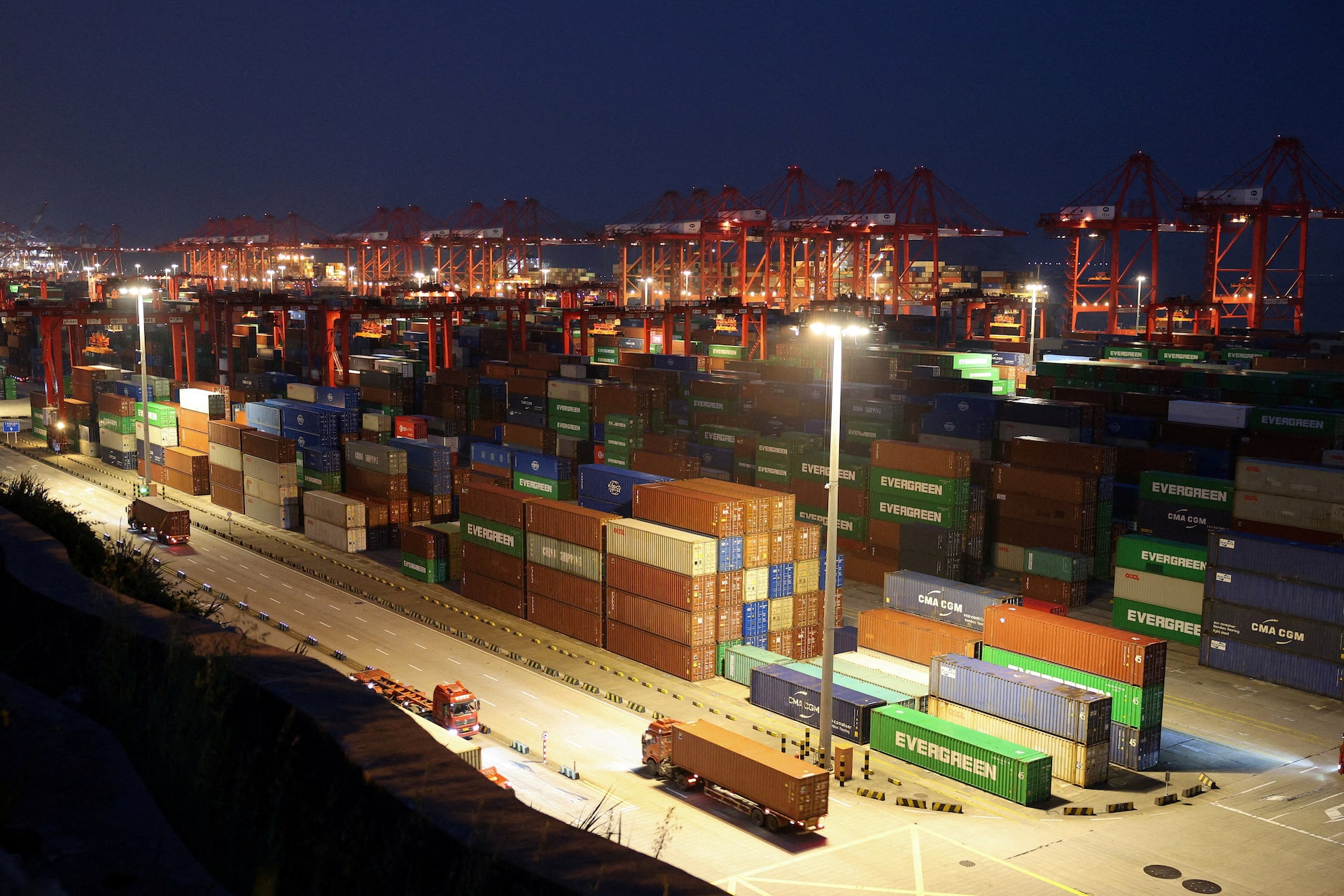 中国9月出口激增36%，前三季贸易顺差逼近万亿美元